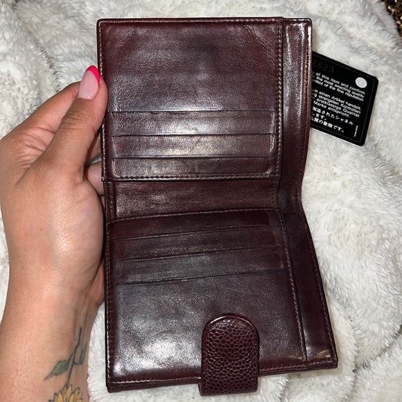 Authentic 💖 CHANEL 💖 wallet - Picture 4 of 11